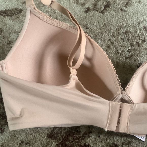 Victoria’s Secret tan body by Victoria unlined bra size 36DD - Picture 8 of 12
